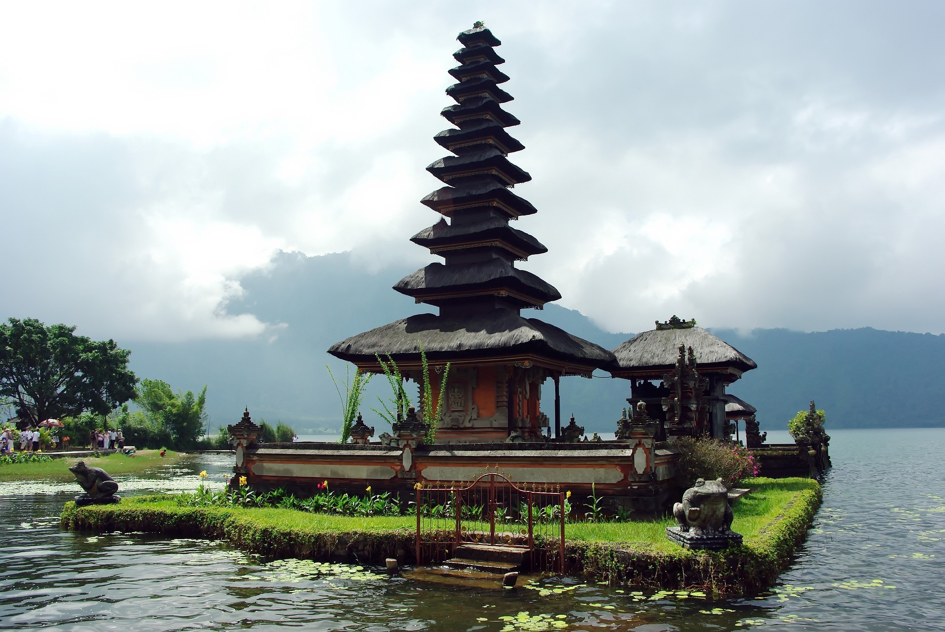 Bali Dikenal dengan Keindahan Alam dan Keunikan Budaya yang Menakjubkan
