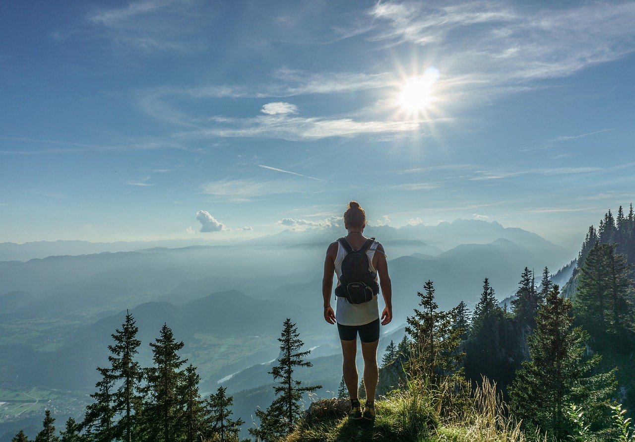 Tips Mendaki Gunung Persiapan dan Keamanan untuk Pengalaman yang Tak Terlupakan