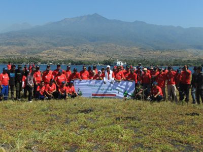 Dukung Percepatan Dekarbonisasi: ASDP Meriahkan HUT ke-79 RI dengan Aksi Tanam 2.000 Pohon di Lombok Timur