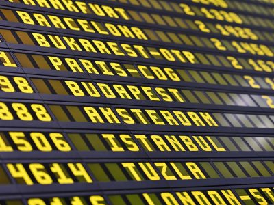 8 Tips Mencari Tiket Pesawat Murah untuk Liburan Hemat