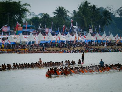 Festival Pacu Jalur 2025 di Riau Dibuka Meriah, Masyarakat Antusias!