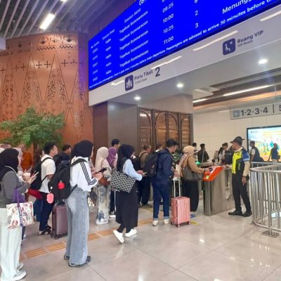 Penumpang Whoosh Tembus 21.900 Saat Long Weekend, KCIC Ingatkan Aturan Bagasi